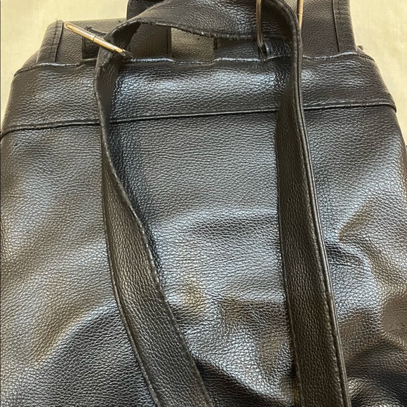 Studded leather backpack - Picture 6 of 7